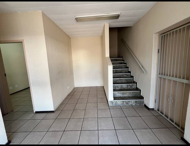 378M² WAREHOUSE TO LET IN SEBENZA